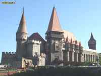hunedoara_castelul_corvinilor.jpg